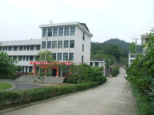 小河初级中学