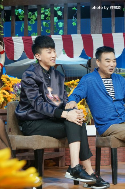 于吉林省白城市,中国内地影视男歌手,演员,毕业于长春市公共关系学校