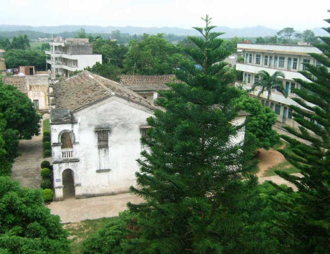南山村