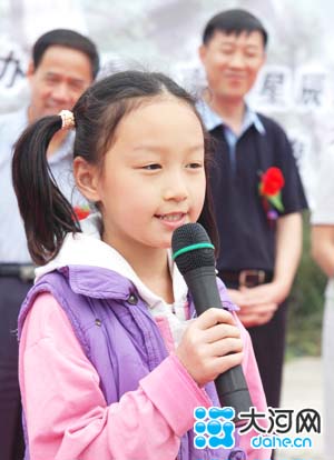 因其在《快乐星球第三部》的"防火墙"而出名.