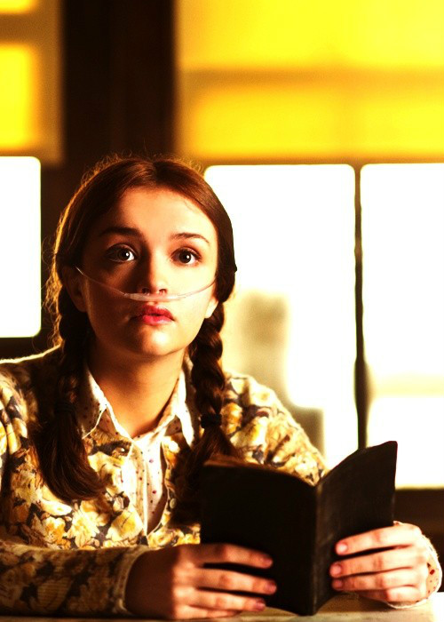  p>奥利维亚·库克 i>(olivia cooke) /i>,1993年12月27日在英国大