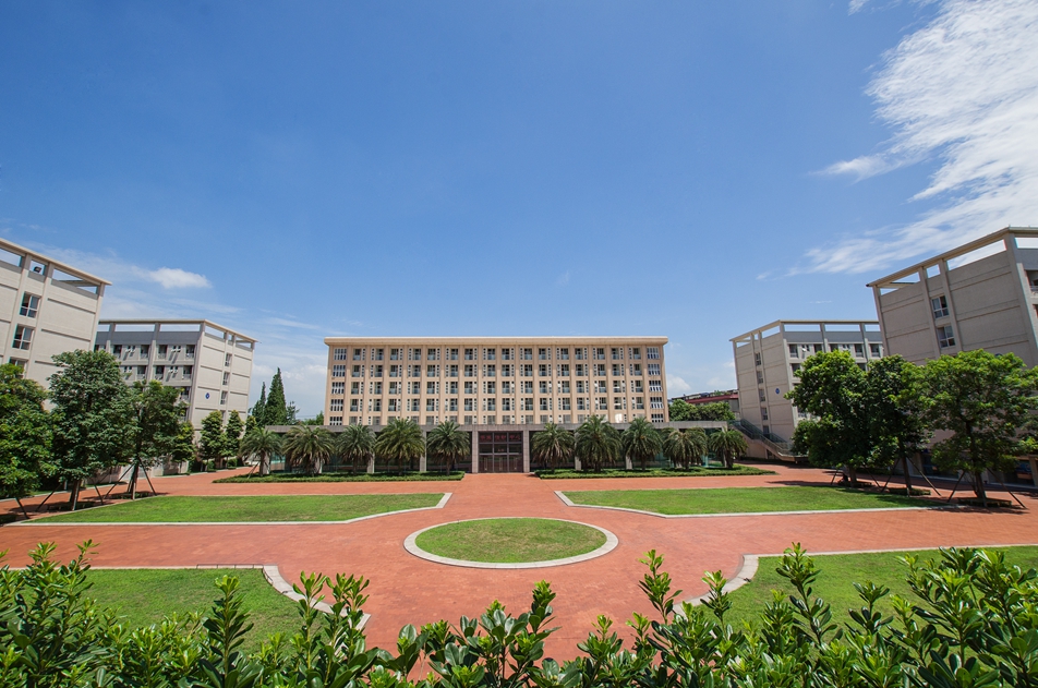  p>四川大学锦江学院(sichuan university jinjiang college),位于