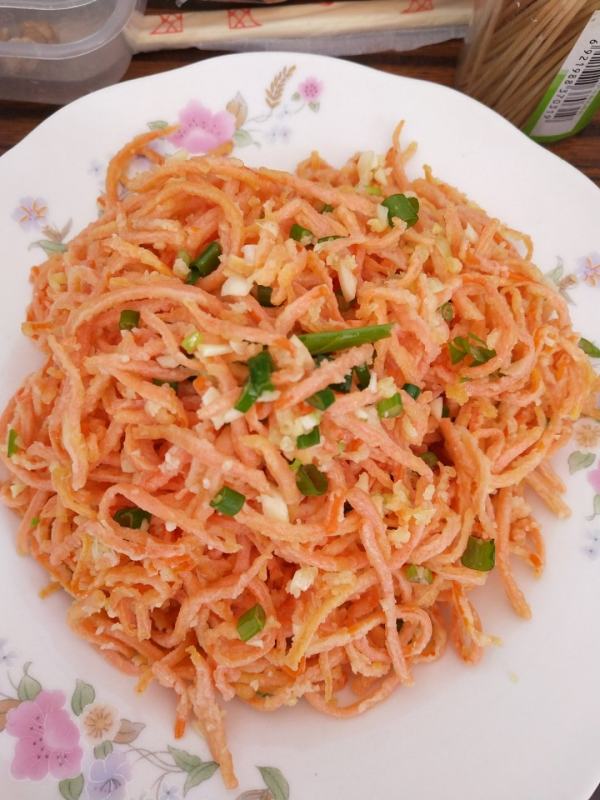 粉蒸胡萝卜丝