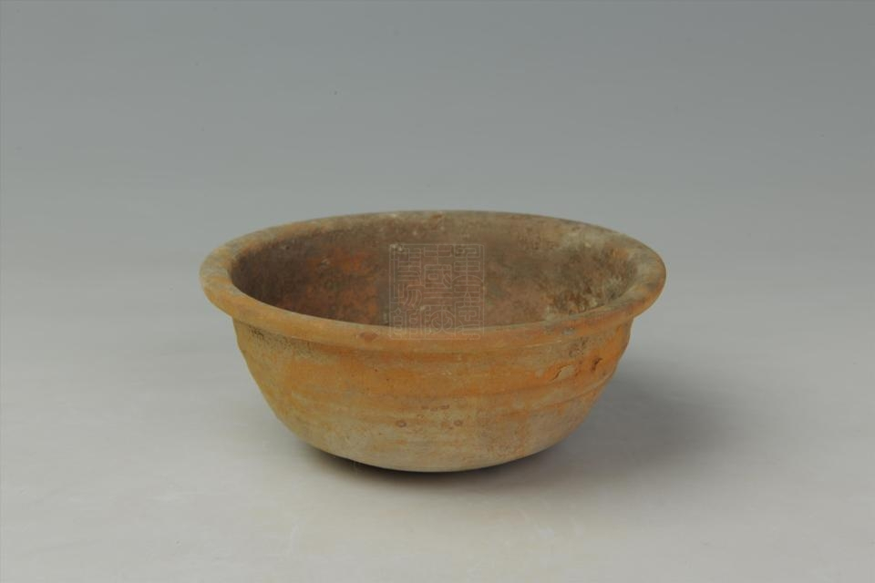 汉黄釉红陶钵