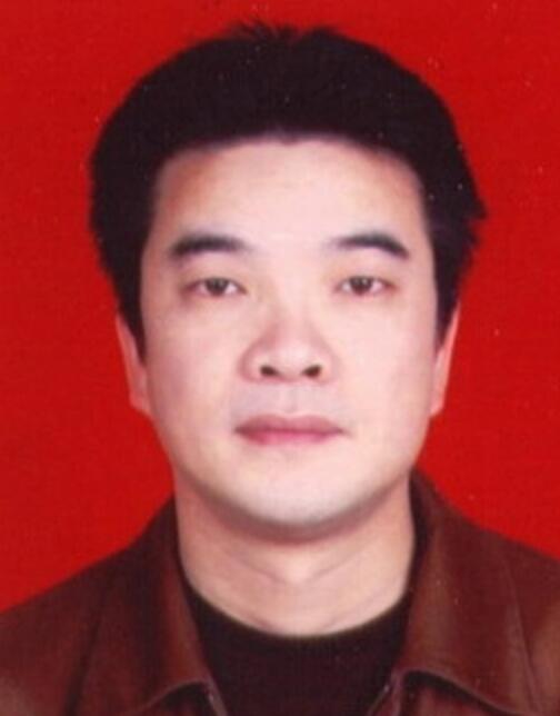  p data-id="go0e2tr6tk">李勇,男,出生于1969年3月,岳阳市 a target=