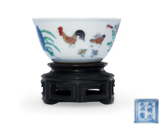 瓷器里的神品——明成化斗彩鸡缸杯_百科TA说