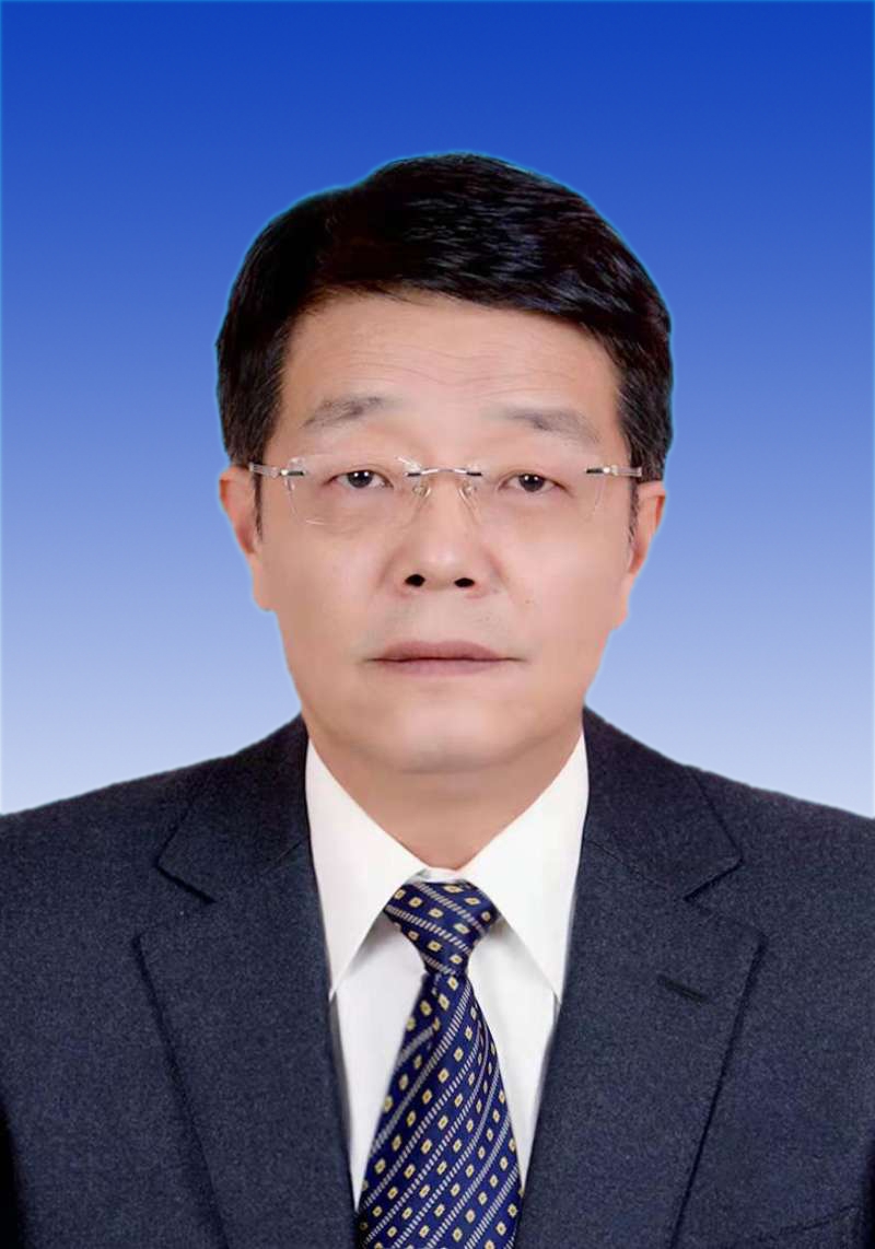  p>王峰冰,男,汉族,1967年5月出生,陕西长安人,1997年6月入党,1990年