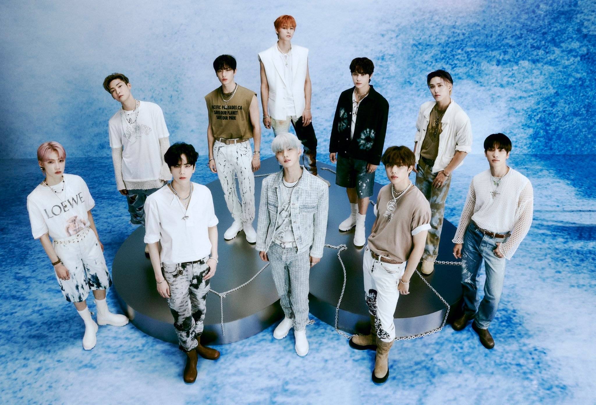 ker entertainment于2017年12月6日推出的韩国男子演唱组合,由 a