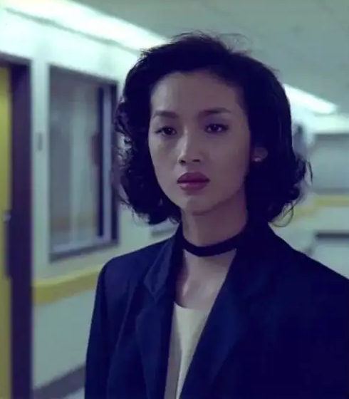  p>朱家倩,女,是剧情片《饮食男女》中的角色,饰演者吴倩莲.  /p>