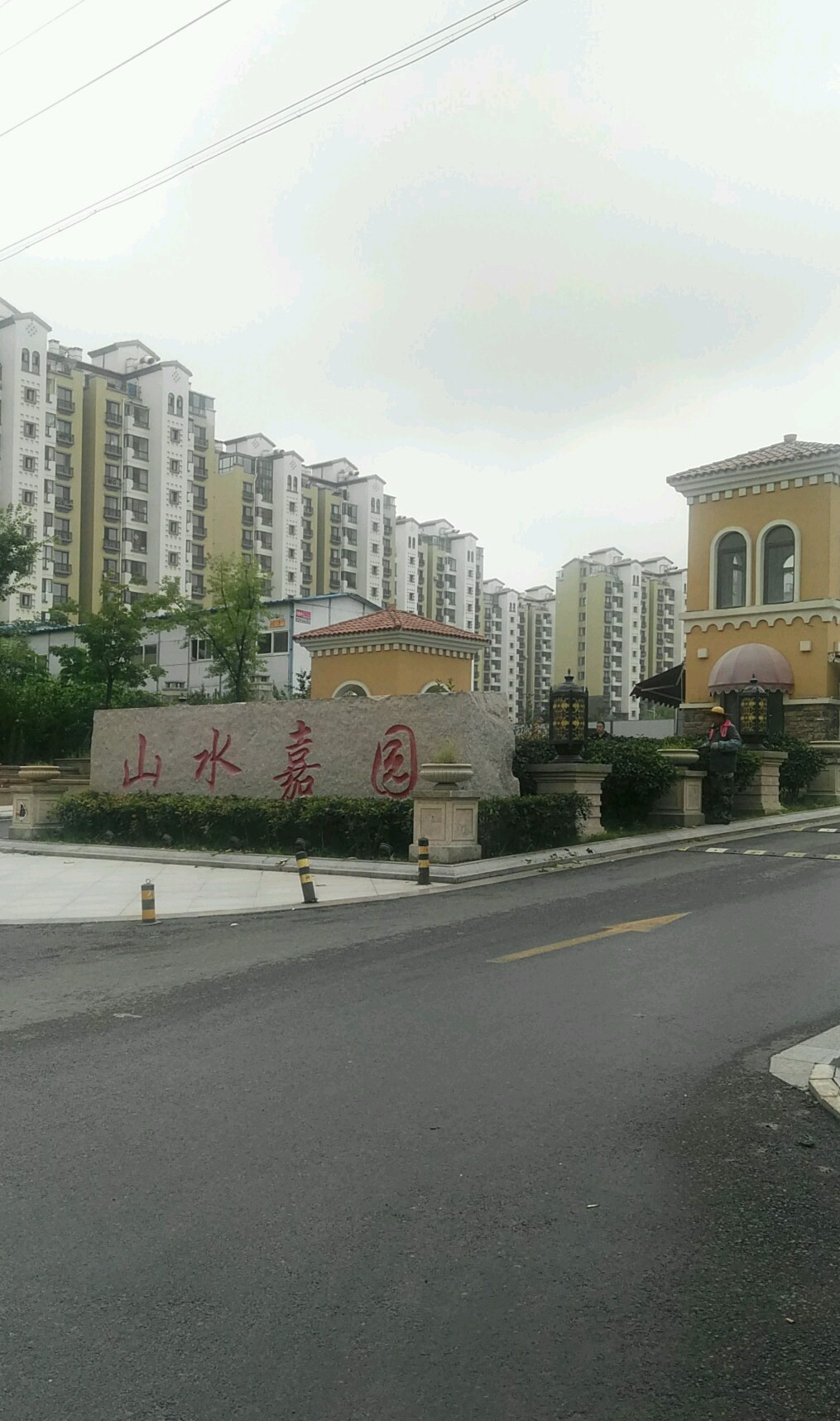  p>华泰山水嘉园d区位于青岛市城阳十梅庵,由无开发商建成,共计房屋