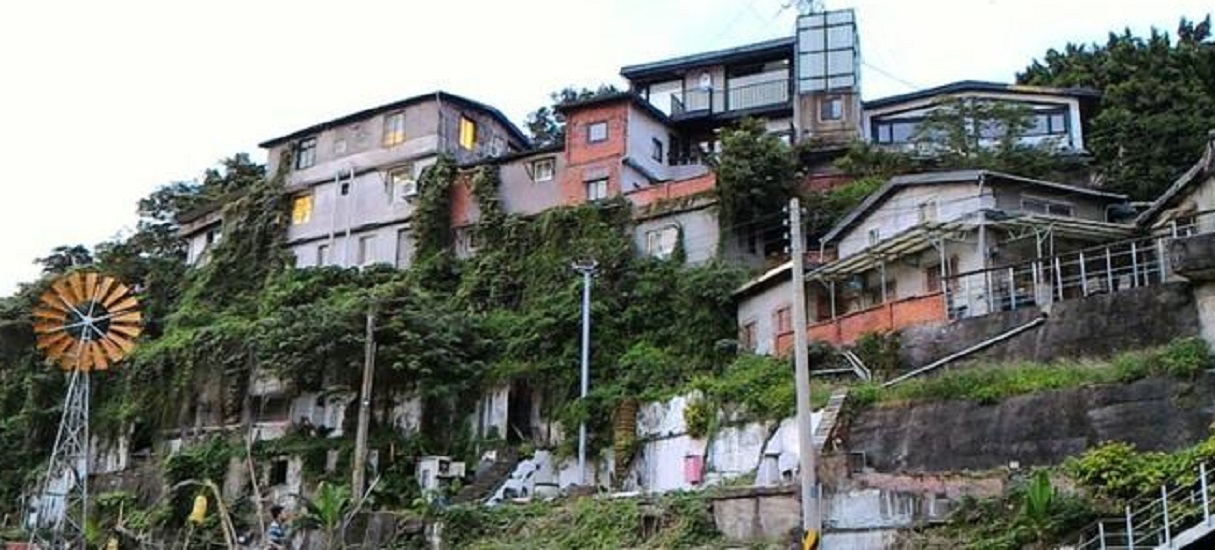 宝藏岩国际艺术村