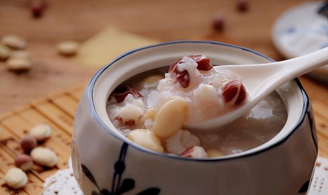 莲子芡实扁豆粥