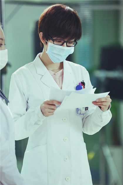  p>《青年医生》(the young doctor)是由北京鑫宝源影视投资有限公司