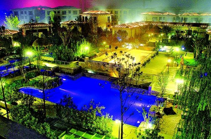  p data-id="gnwgp8cze1">陕县温泉是三门峡市西温塘村的温泉,位于