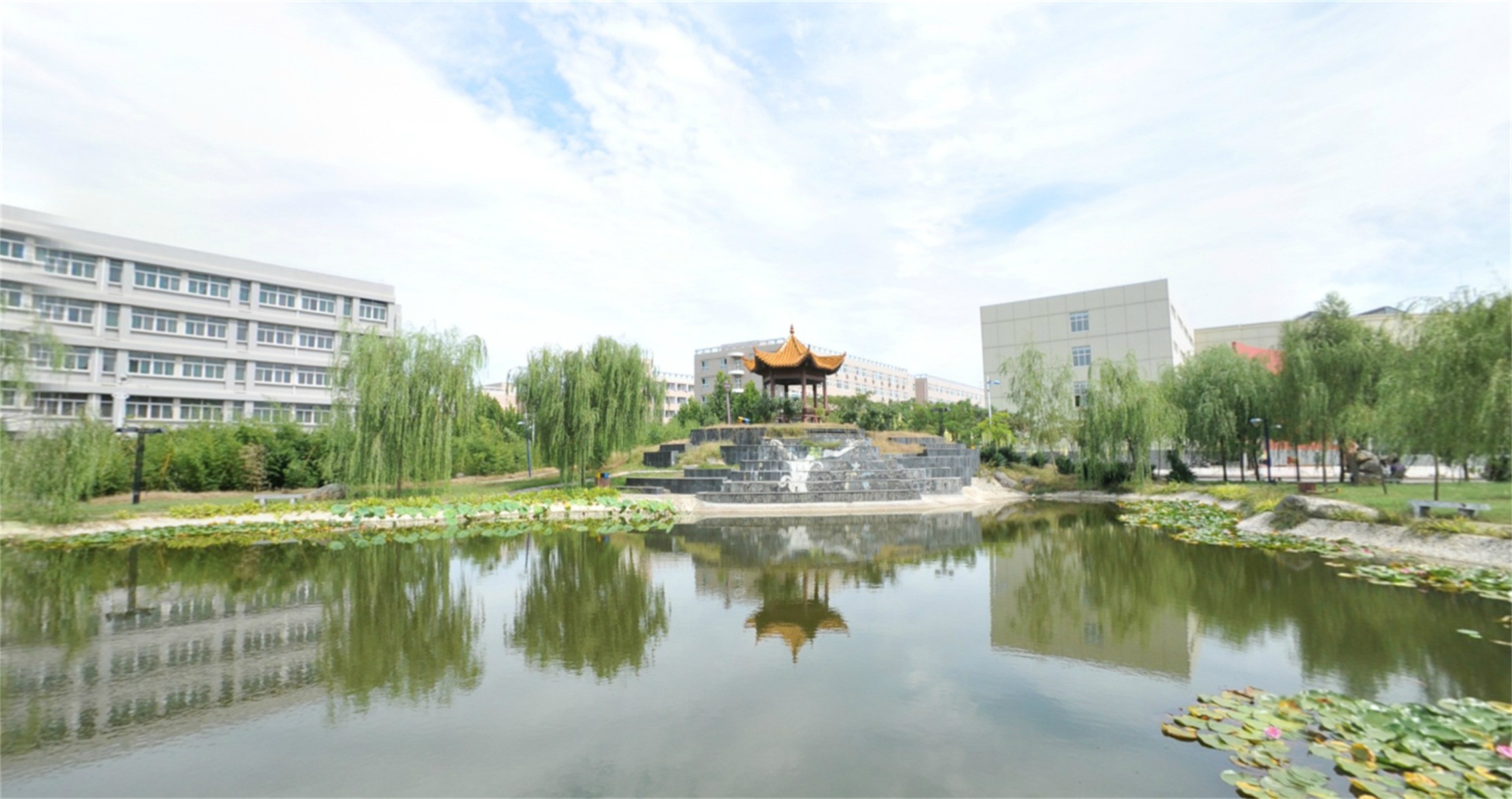  p>许昌学院(xuchang university)坐落于河南省 a target="_blank"