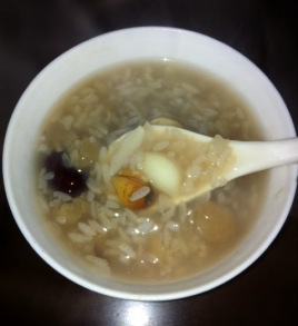 桂圆莲子糯米粥