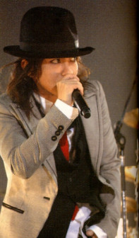 HYDE（日本男歌手、摇滚乐队彩虹乐队主唱）_百度百科