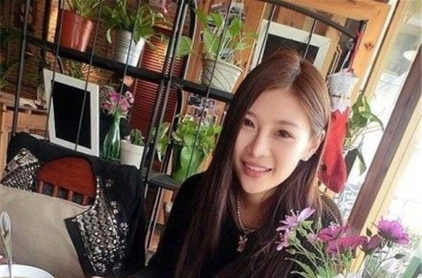 ">祁可欣 i>(1991年5月11日一2013年4月25日) /i>,出生于江苏省南京市