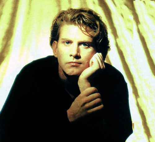  p>詹姆斯·维尔拜(james wilby),英国著名的话剧和电影演员,1958年