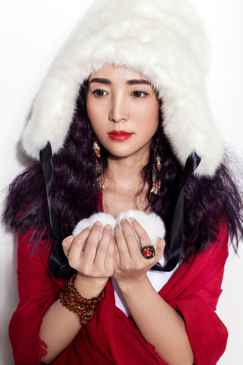  p data-id="gnwkp1j659">阿斯根,女,中国藏族,歌手,2014年受邀担任 a