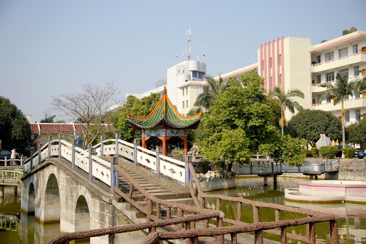  p>贺州学院(hezhou university)位于广西壮族自治区 a target="