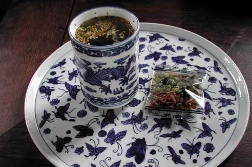  p>青豆茶是江南杭嘉湖一带传统的休闲饮品,早在南宋时就在当时的京城