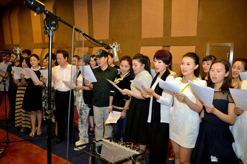 部文工团前身是 a target="_blank" href="/item/空政歌舞团/1134928"