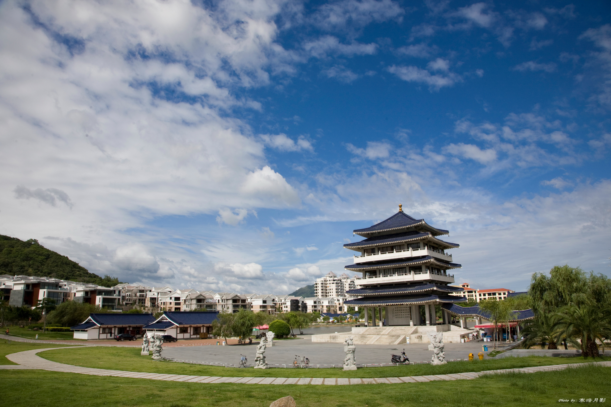 将军山革命烈士纪念碑位于 b>广东省东莞市长安镇 /b> b> a target="