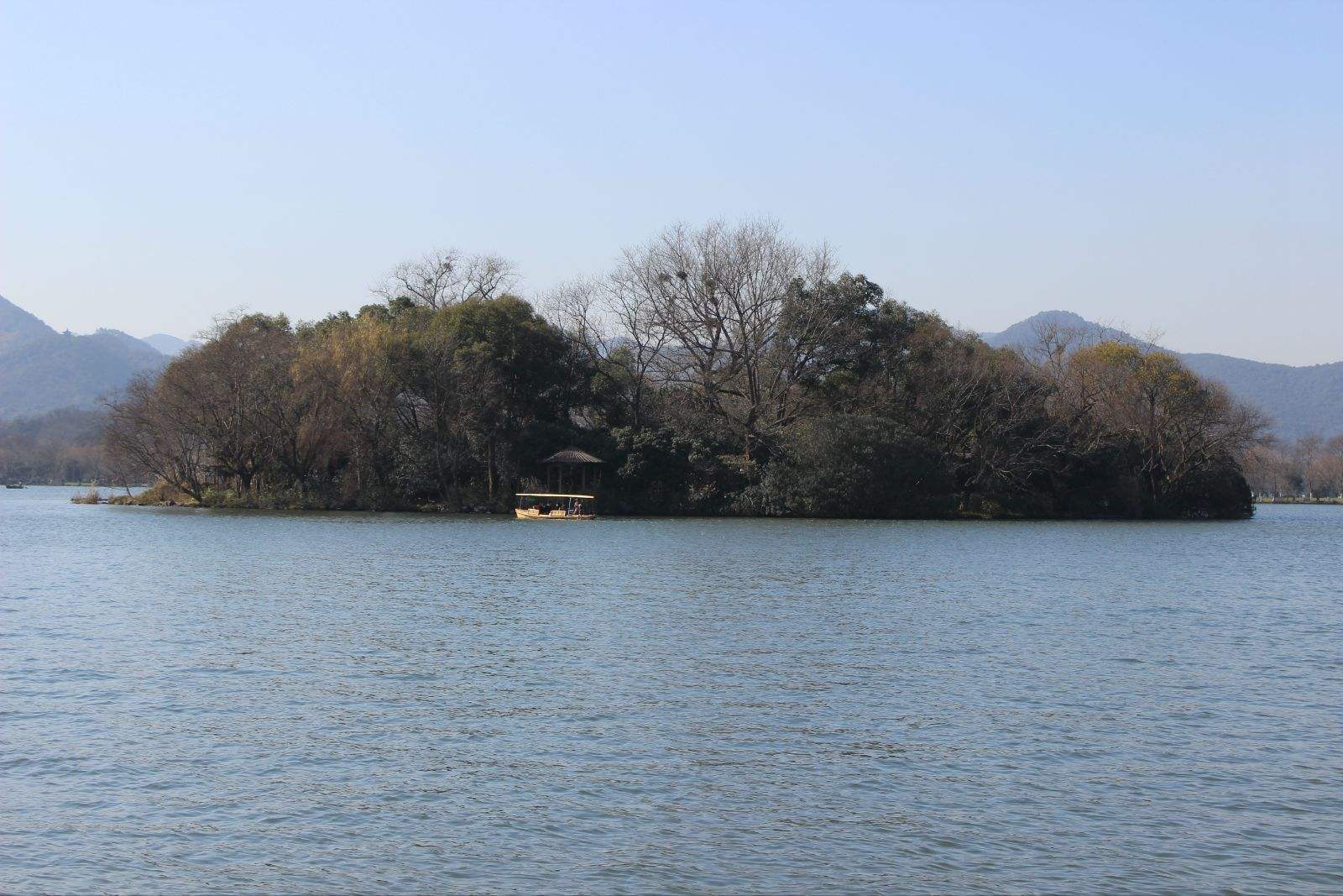  p>阮墩环碧(ruan gong islet submerged in greenery) 新西湖十景之