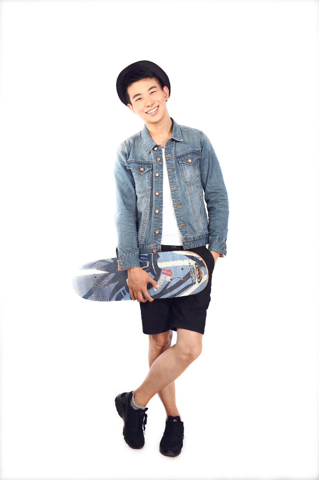  p>郑楠,1991年7月8日出生于吉林省白城市,中国内地男演员,模特,代表