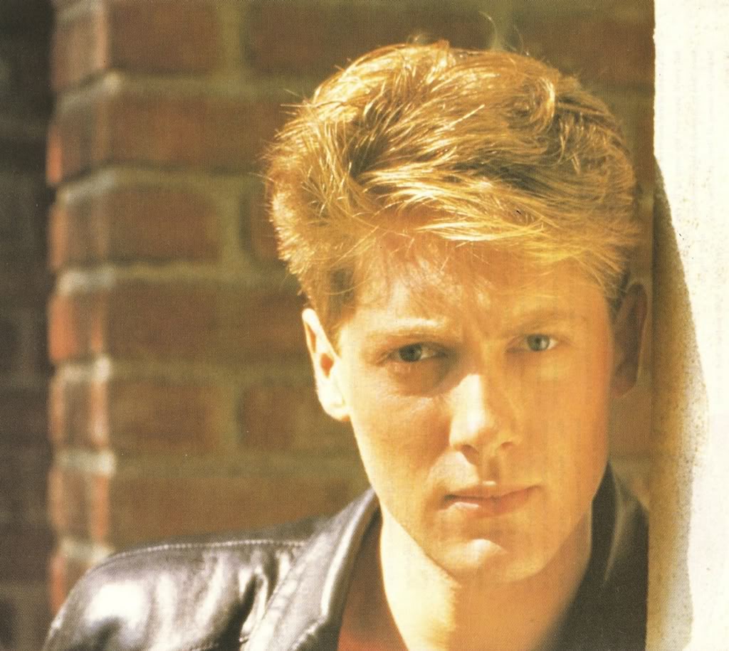  p>詹姆斯·斯派德(james spader),1960年2月7日出生于马萨诸塞州