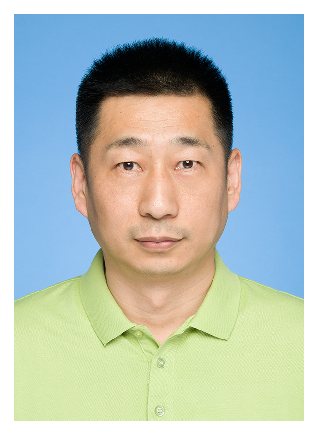  p data-id="gnf8sn5r1l">余其龙,男,籍贯安徽