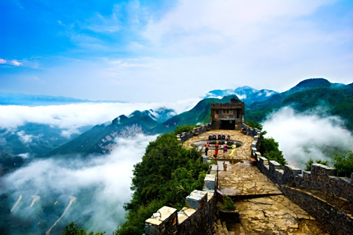 龙缸玻璃廊桥