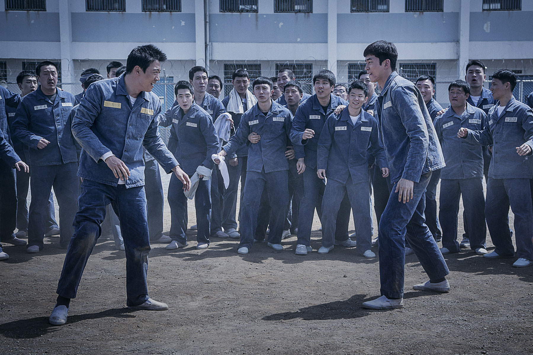  p>《监狱》是由 a target="_blank" href="/item/罗贤/24236924"