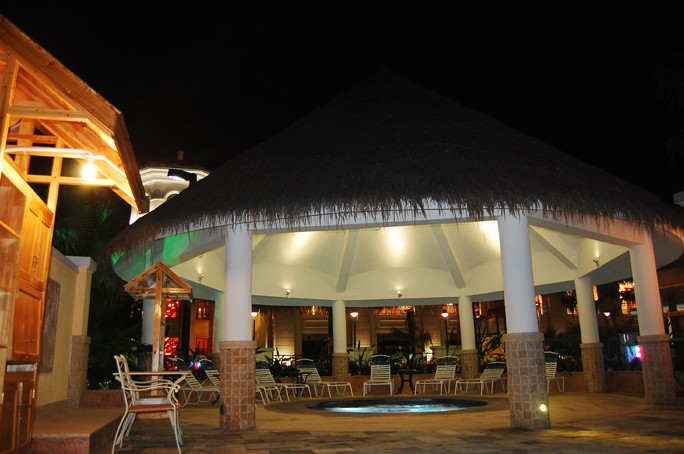  p>佛山绿湖温泉度假村位于佛山市三水区云东海街道绿湖山庄2号,五千