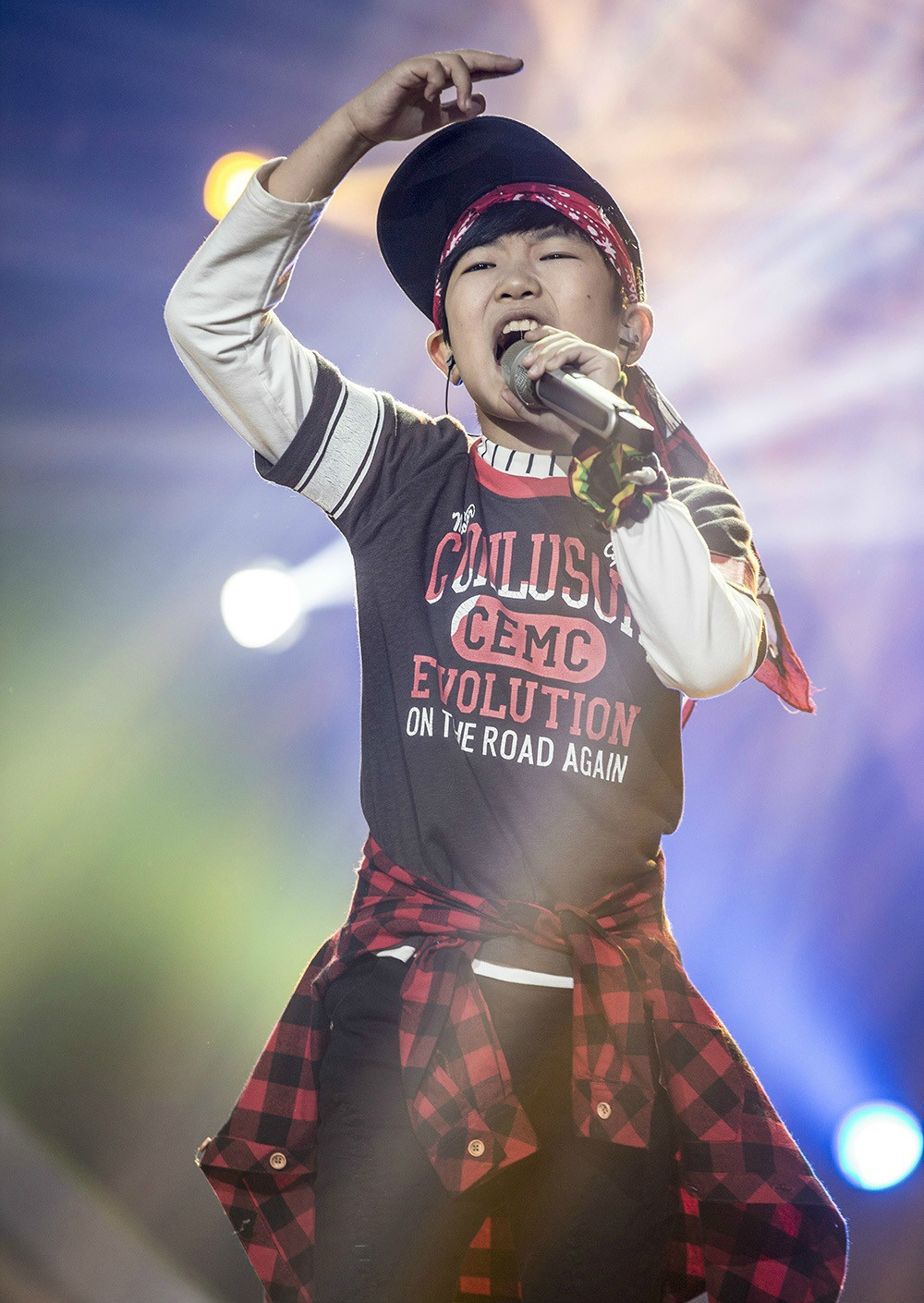 中国新声代第三季 /a>学员,"节奏小子"谢昊轩时尚潮流的苏格兰裙搭配