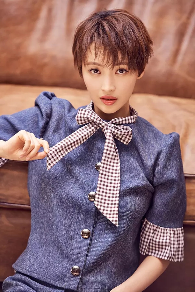 lemmaid="9504450">遗忘 /a>》是由王海涛作词,明太鱼作曲,张希编曲