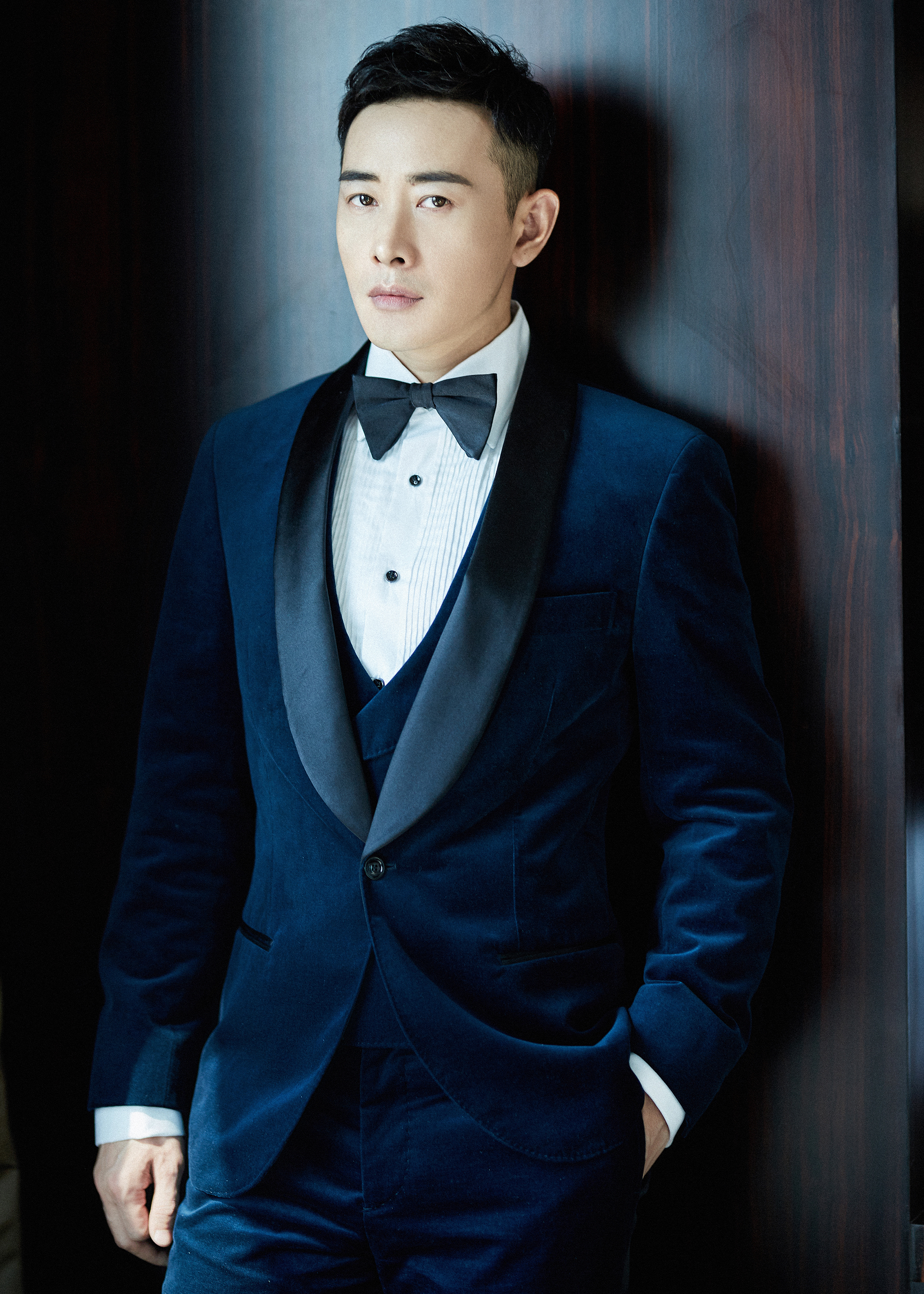 p>罗晋,1981年11月30日出生于江西省宜春市铜鼓县,中国内地影视男演员