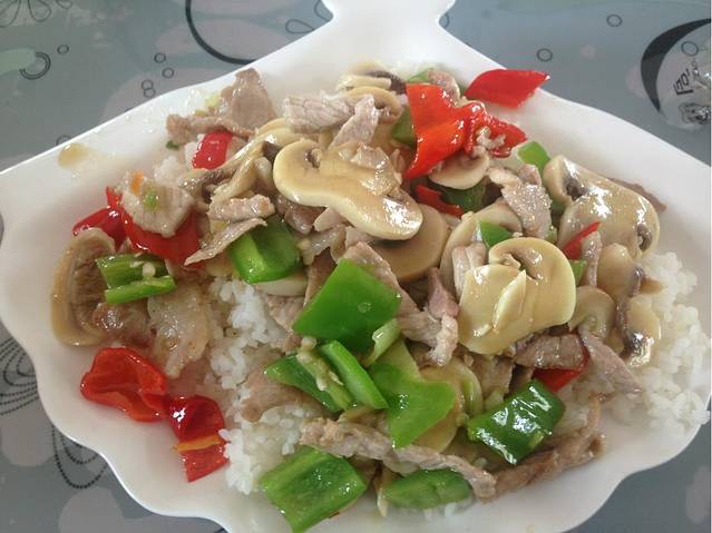 鲜蘑菇肉片