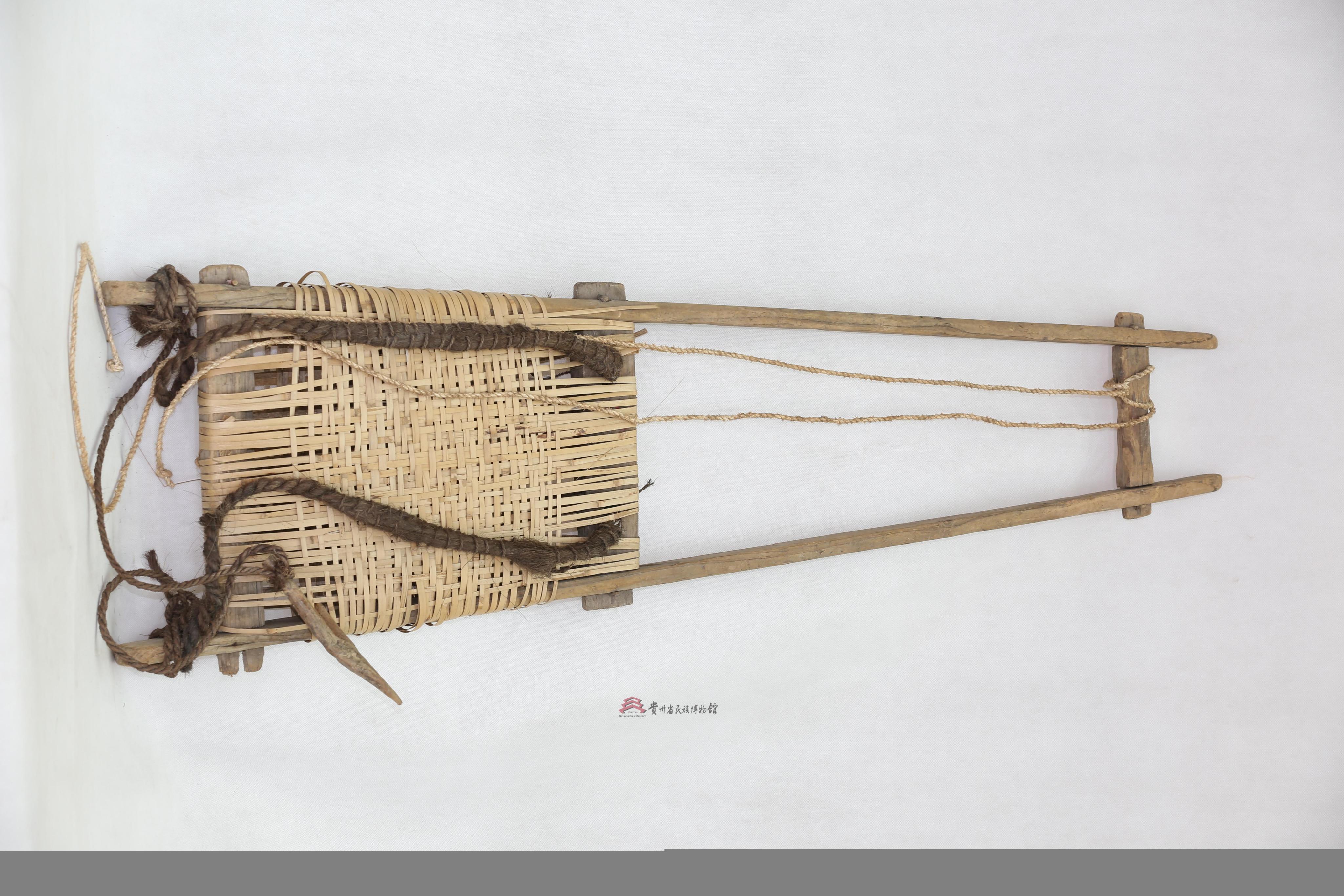 当代印江土家族背夹