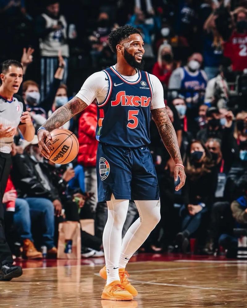 迈尔斯·鲍威尔