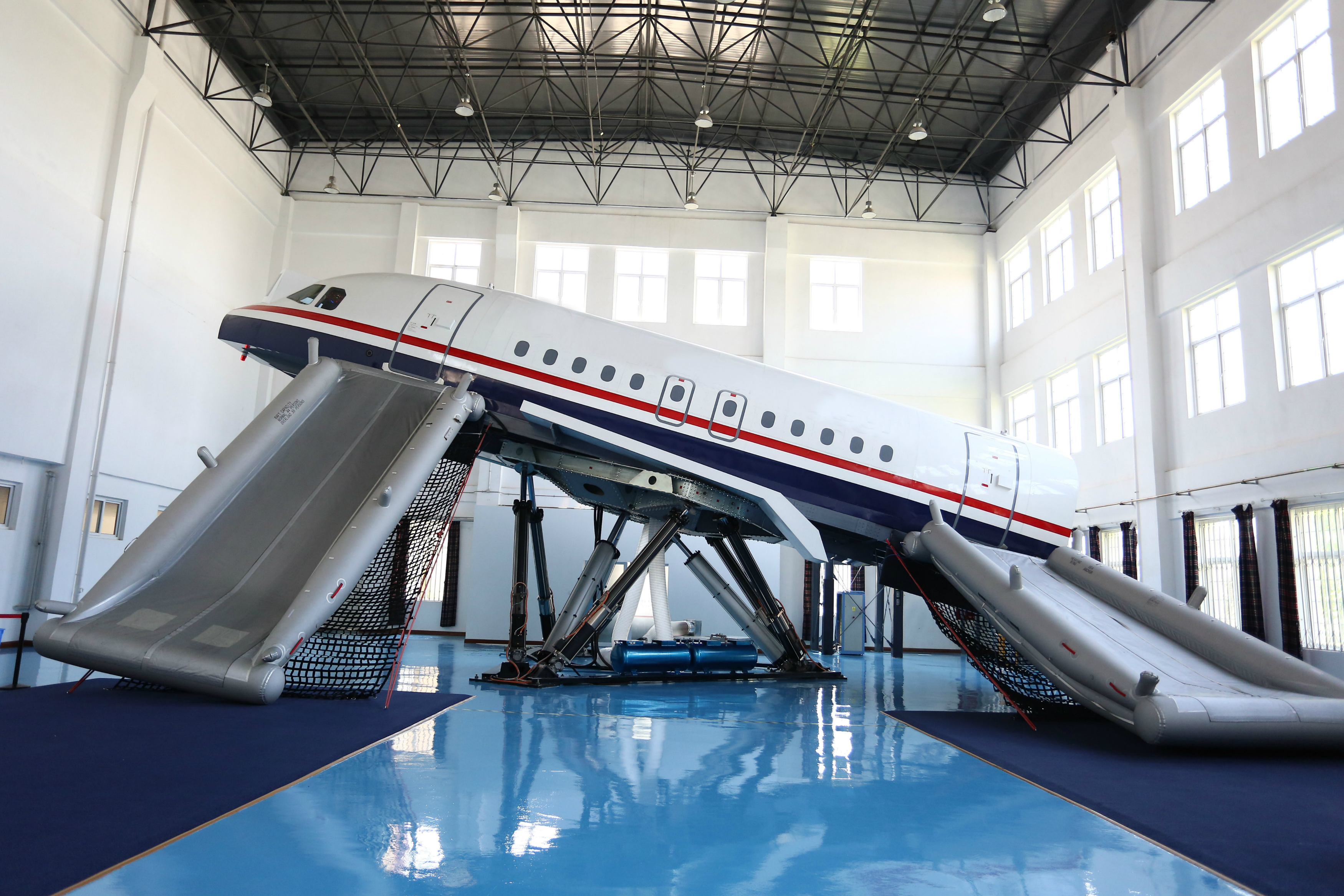  p>四川西南航空专修学院是经 a href="#" data-lemmaid="8205528">