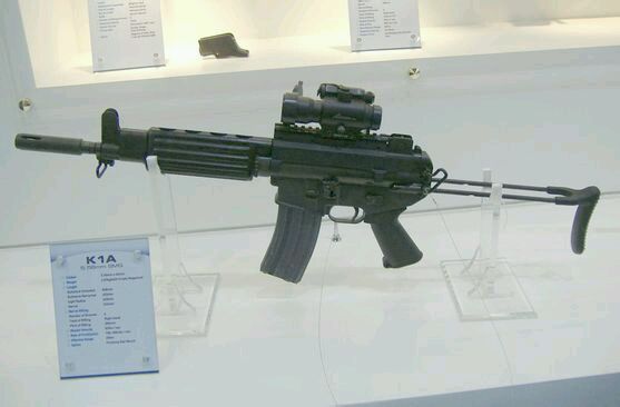 于是,大宇公司的设计师推出了k1a卡宾枪与k2步枪用于装备本国军队与