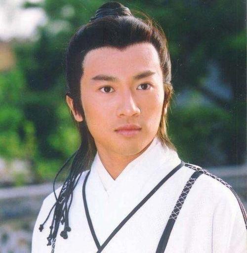 张无忌凭啥能全武林横着走？你看看他的背景，你惹得起吗_百科TA说