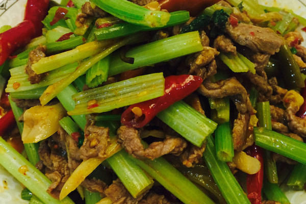 香芹泡椒牛肉丝