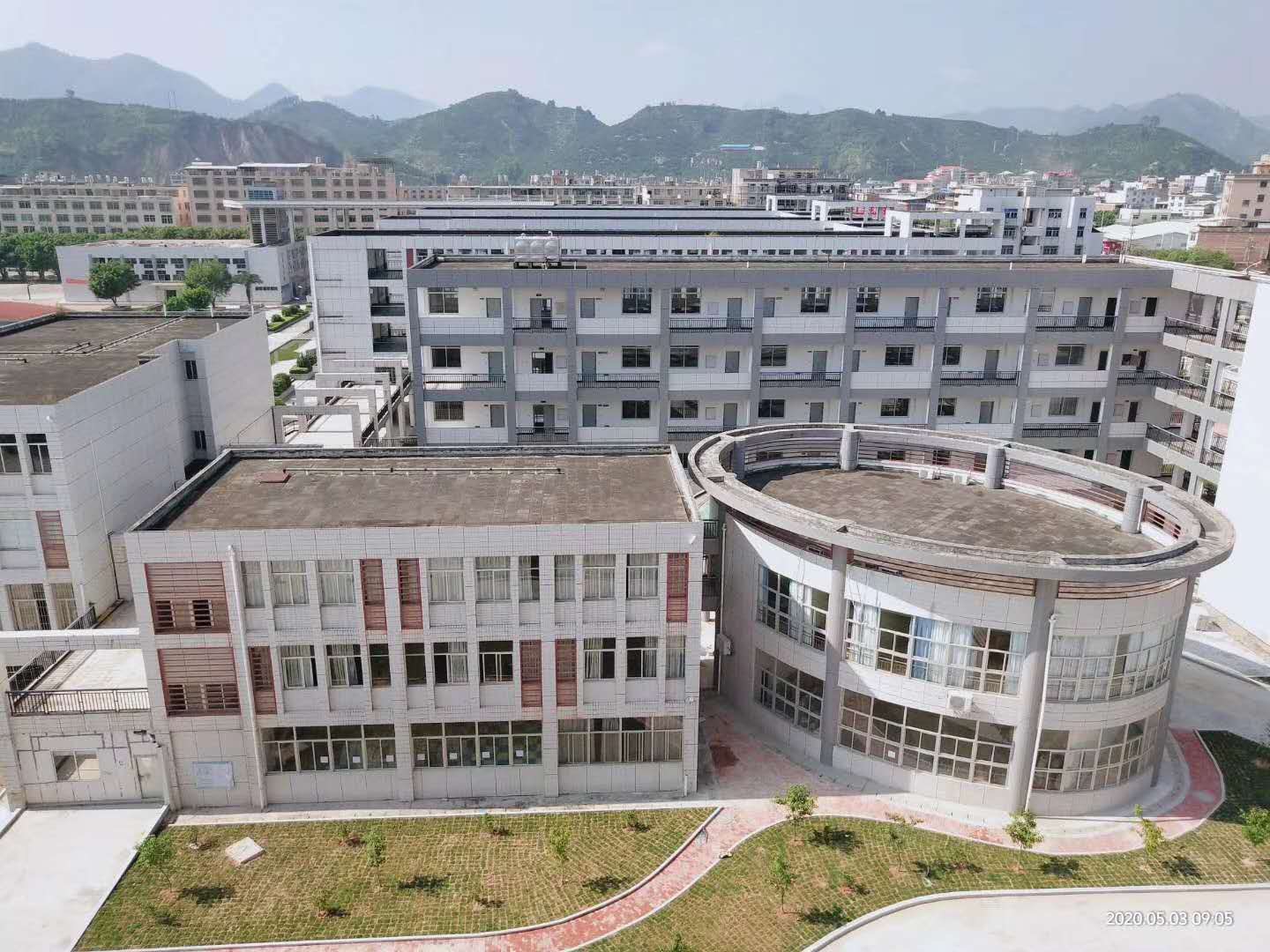 福建省平和广兆中学