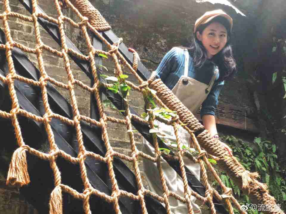 id="gncna7siwv">刘莹莹,1996年4月1日出生于广东广州,中国内地女演员