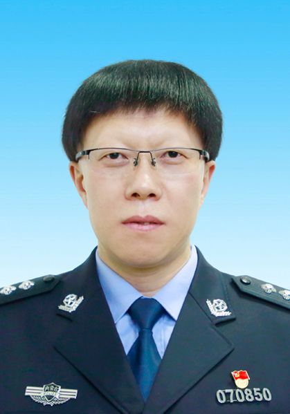 "sdcoxa5rvruf">现任乌兰浩特市政府副市长,乌兰浩特市公安局党委书记