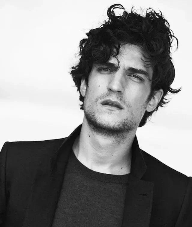  p data-id="go0cumwy7q">路易·加瑞尔(louis garrel),1983年6月14日