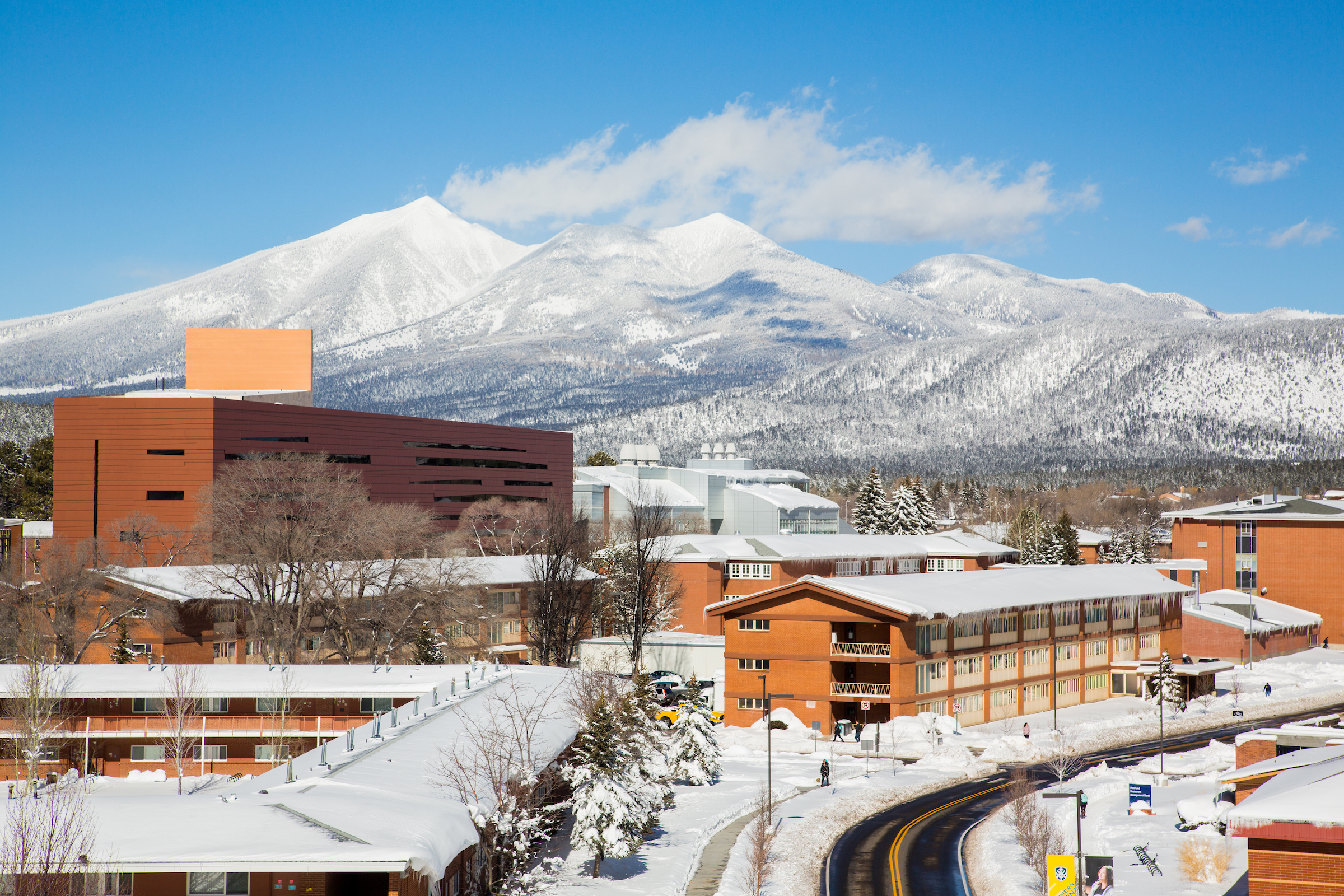  p>北亚利桑那大学(northern arizona university),简称北亚(nau)